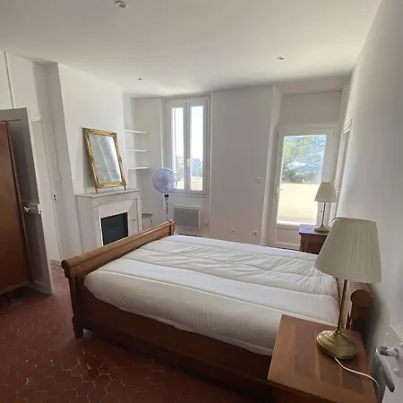 Cozy House With Pool And Sea View 4* 土伦