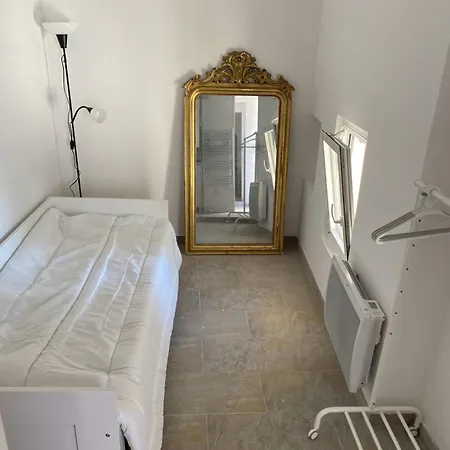 Cozy House With Pool And Sea View 酒店 土伦